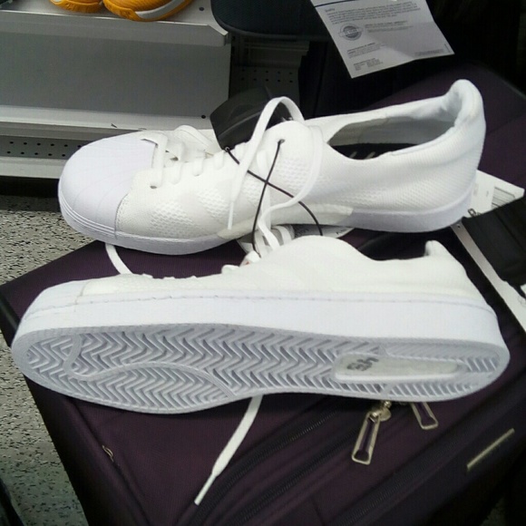 adidas | Shoes | Check Out This Adidas Boost La Marque Aux 3 Bandes | Poshmark